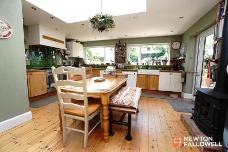 3 bedroom Semi-detached house for sale in Herrick Road, Loughborough, LE11