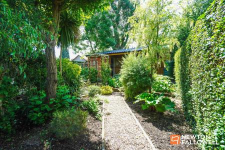 3 bedroom Semi-detached house for sale in Herrick Road, Loughborough, LE11