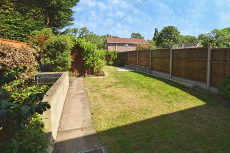 3 bedroom Semi-detached house for sale in Alston Drive, Loughborough, LE11