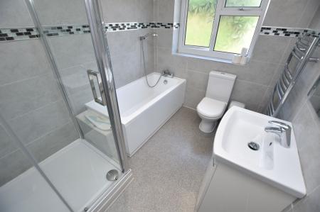 3 bedroom Semi-detached house for sale in Alston Drive, Loughborough, LE11