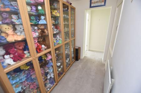3 bedroom Semi-detached house for sale in Alston Drive, Loughborough, LE11