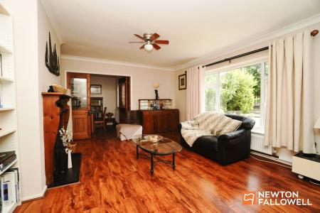 4 bedroom Link detached house for sale in Nanpantan Road, Loughborough, LE11