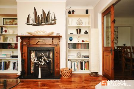 4 bedroom Link detached house for sale in Nanpantan Road, Loughborough, LE11