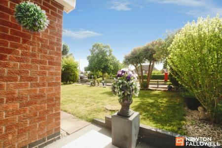 4 bedroom Link detached house for sale in Nanpantan Road, Loughborough, LE11