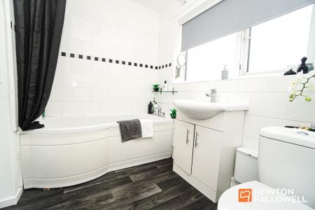 4 bedroom Link detached house for sale in Nanpantan Road, Loughborough, LE11