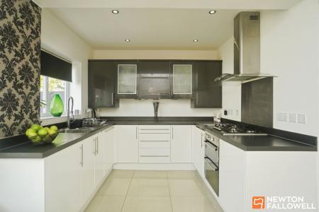 4 bedroom Link detached house for sale in Nanpantan Road, Loughborough, LE11