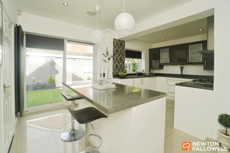 4 bedroom Link detached house for sale in Nanpantan Road, Loughborough, LE11