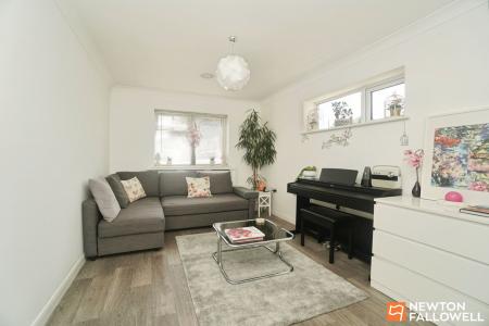 4 bedroom Link detached house for sale in Nanpantan Road, Loughborough, LE11