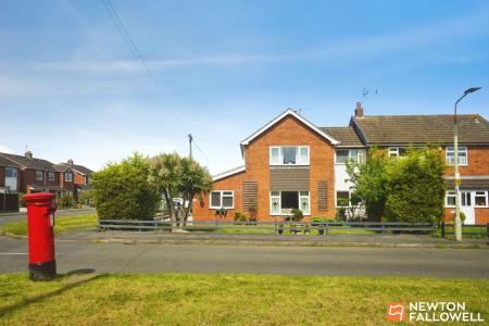 4 bedroom Link detached house for sale in Nanpantan Road, Loughborough, LE11