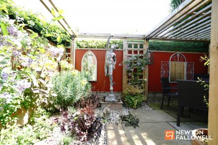 2 bedroom End of terrace house for sale in Victoria Road, Woodhouse Eaves, LE12