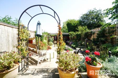 2 bedroom End of terrace house for sale in Victoria Road, Woodhouse Eaves, LE12