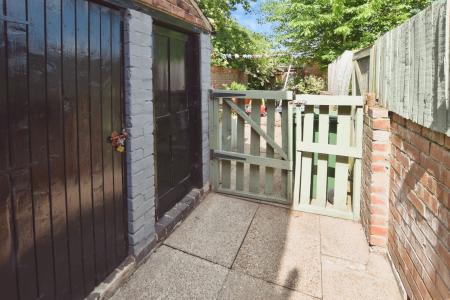 3 bedroom End of terrace house for sale in Rendell Street, Loughborough, LE11