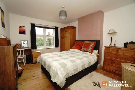 3 bedroom Terraced House for sale in Elms Grove, Loughborough, LE11