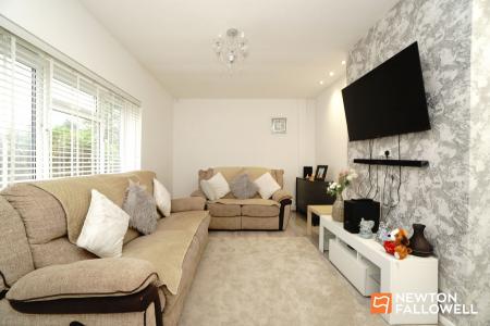 3 bedroom End of terrace house for sale in Sharpley Road, Loughborough, LE11