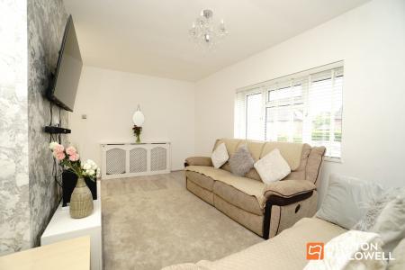 3 bedroom End of terrace house for sale in Sharpley Road, Loughborough, LE11