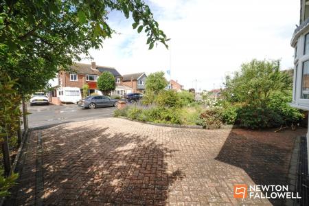 2 bedroom Detached bungalow for sale in Atherstone Road, Loughborough, LE11