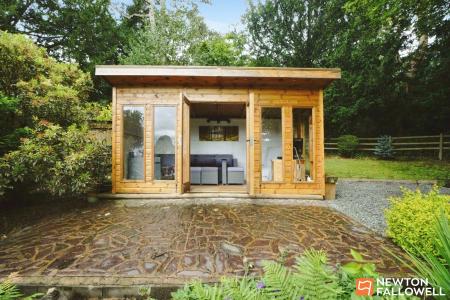 3 bedroom Chalet for sale in Brand Hill, Woodhouse Eaves, LE12