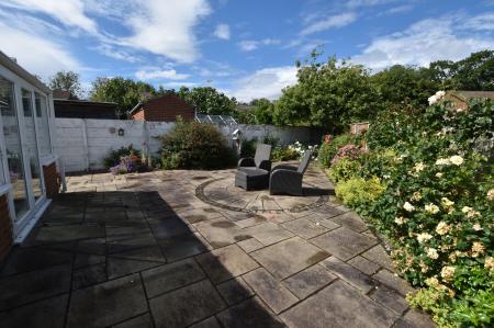 2 bedroom Detached bungalow for sale in Eyebrook Close, Loughborough, LE11