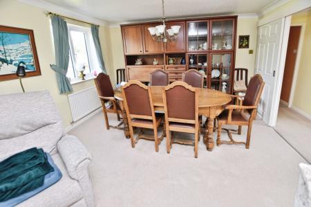 2 bedroom Detached bungalow for sale in Eyebrook Close, Loughborough, LE11