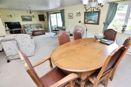 2 bedroom Detached bungalow for sale in Eyebrook Close, Loughborough, LE11