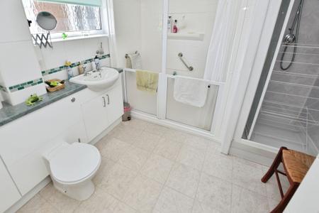 3 bedroom Detached bungalow for sale in Eyebrook Close, Loughborough, LE11