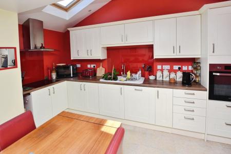 2 bedroom Detached bungalow for sale in Eyebrook Close, Loughborough, LE11