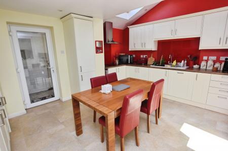 2 bedroom Detached bungalow for sale in Eyebrook Close, Loughborough, LE11