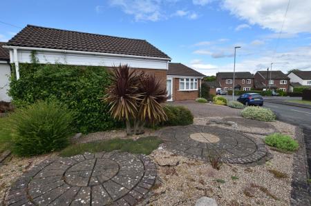2 bedroom Detached bungalow for sale in Eyebrook Close, Loughborough, LE11