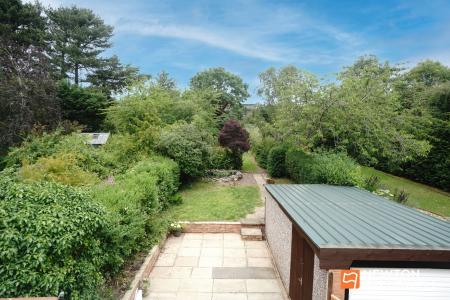 3 bedroom Semi-detached house for sale in Outwoods Drive, Loughborough, LE11