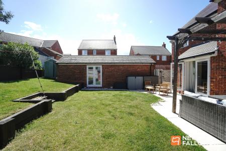 4 bedroom Detached house for sale in Doble Crescent, Hathern, LE12