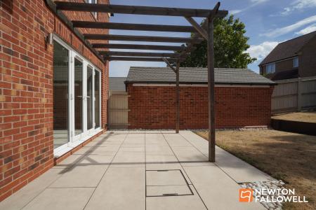 4 bedroom Detached house for sale in Doble Crescent, Hathern, LE12