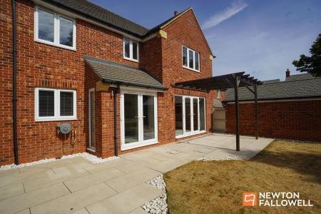4 bedroom Detached house for sale in Doble Crescent, Hathern, LE12