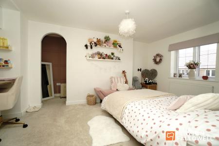 4 bedroom Detached house for sale in Doble Crescent, Hathern, LE12