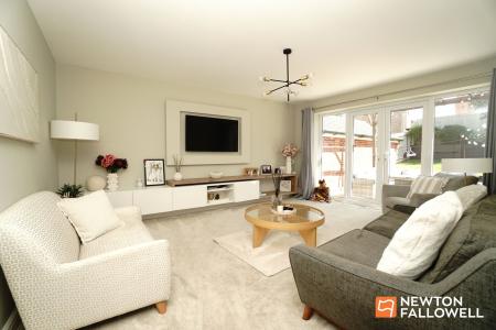 4 bedroom Detached house for sale in Doble Crescent, Hathern, LE12