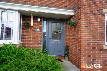 4 bedroom Detached house for sale in Doble Crescent, Hathern, LE12