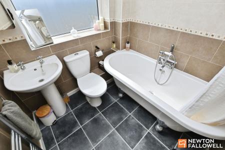 2 bedroom Semi-detached house for sale in Beaumaris Crescent, Shepshed, LE12