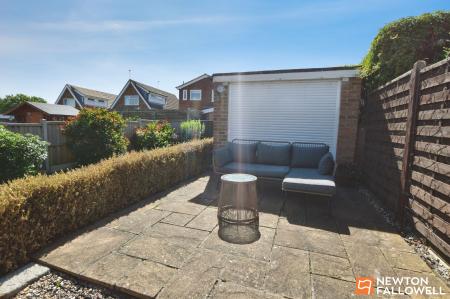 2 bedroom Semi-detached house for sale in Beaumaris Crescent, Shepshed, LE12