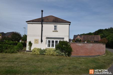 3 bedroom Detached house for sale in Highland Drive, Loughborough, LE11