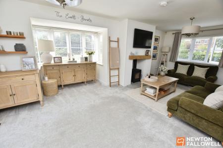 3 bedroom Detached house for sale in Highland Drive, Loughborough, LE11