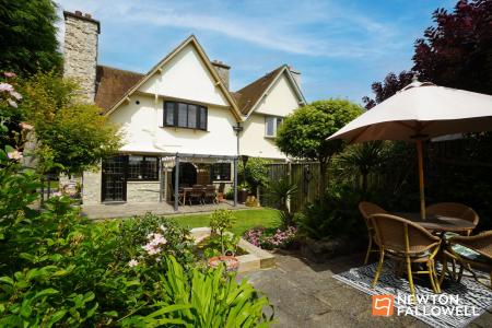 3 bedroom Semi-detached house for sale in Main Street, Normanton On Soar, LE12