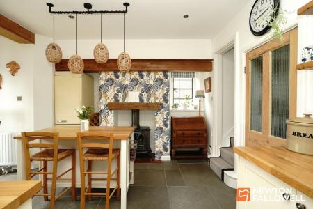 3 bedroom Semi-detached house for sale in Main Street, Normanton On Soar, LE12