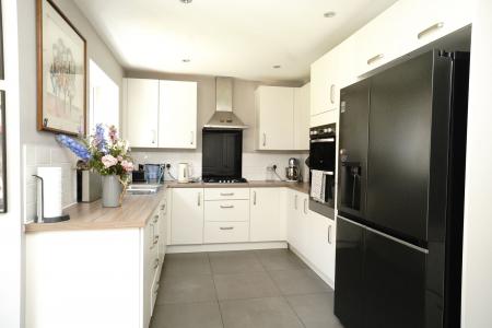4 bedroom Detached house for sale in Wicket Close, Loughborough, LE11