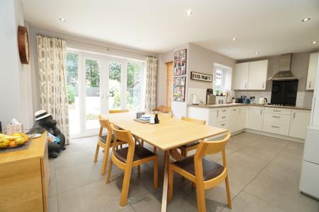 4 bedroom Detached house for sale in Wicket Close, Loughborough, LE11
