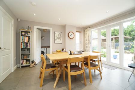4 bedroom Detached house for sale in Wicket Close, Loughborough, LE11