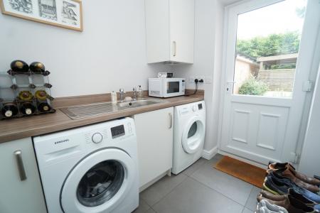 4 bedroom Detached house for sale in Wicket Close, Loughborough, LE11