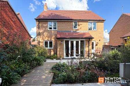 4 bedroom Detached house for sale in Wicket Close, Loughborough, LE11