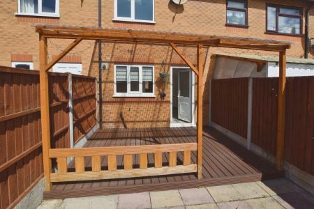 2 bedroom Terraced House for sale in Cabin Leas, Loughborough, LE11