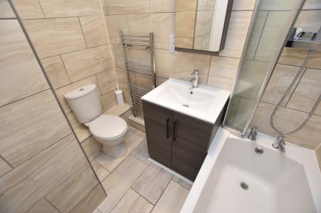 2 bedroom Terraced House for sale in Cabin Leas, Loughborough, LE11