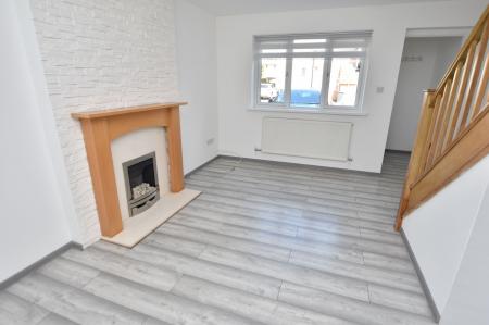 2 bedroom Terraced House for sale in Cabin Leas, Loughborough, LE11