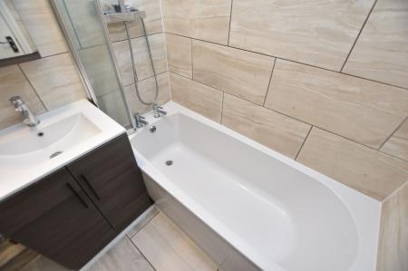 2 bedroom Terraced House for sale in Cabin Leas, Loughborough, LE11